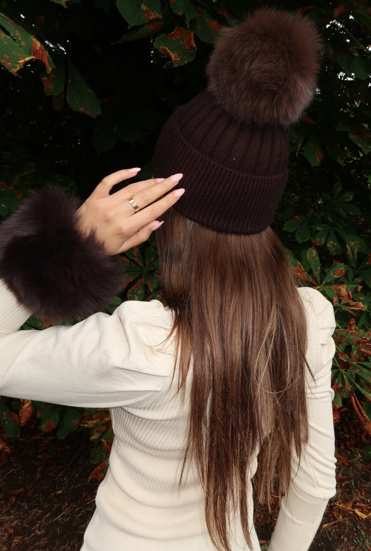 Chocolate Luxury Fur Bobble Hat – Luca London