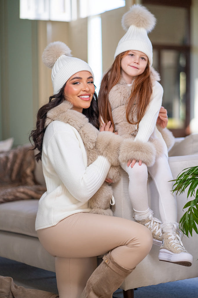 Height: 5ft 7”  /  Dress Size: 10