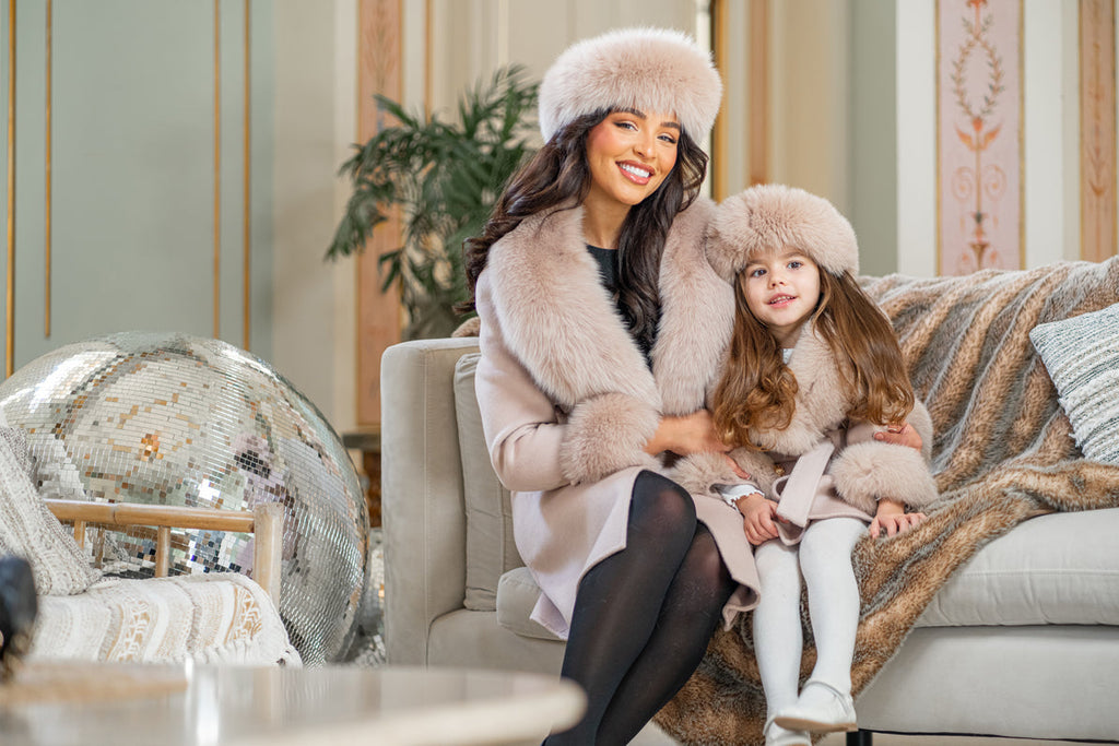 Height: 5ft 7”  /  Dress Size: 10