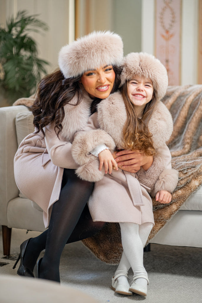 Height: 5ft 7”  /  Dress Size: 10