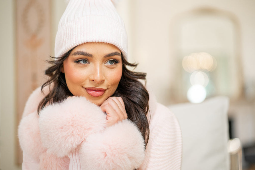 Height: 5ft 7”  /  Dress Size: 10