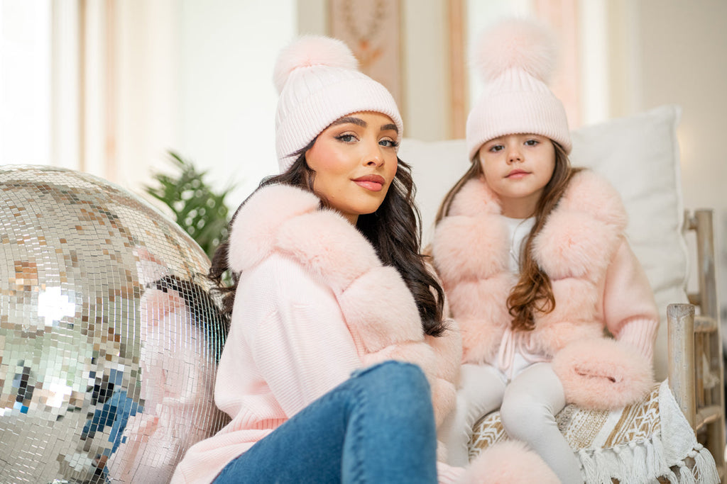 Height: 5ft 7”  /  Dress Size: 10